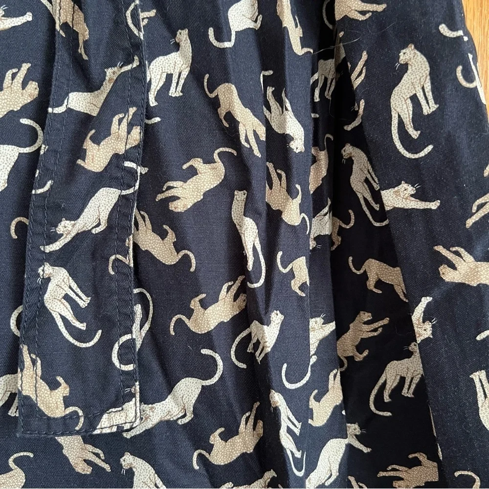 Ann Taylor blue midi with leopards skirt size 0